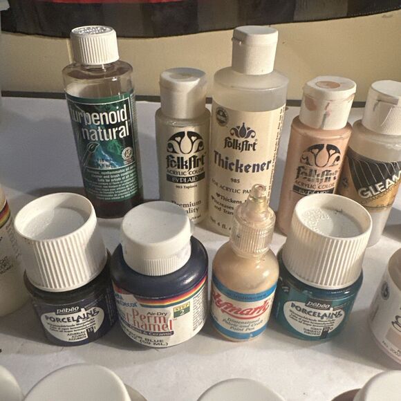 Lot of art and crafts including perm enamel, liquitex,folk art, glosses and more - Picture 4 of 12